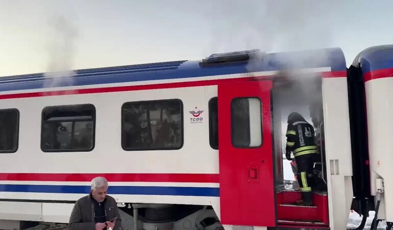 Turistik Doğu Ekspresi Vagonunda Yangın Çıktı