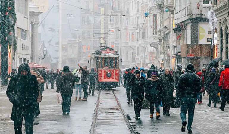 AKOM’dan İstanbul’a Çarşamba günü için uyarı!