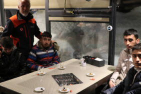 ali-daginin-zirvesinde-mahsur-kalan-gencleri-afad-kurtardi-krxl.jpg