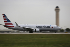 american-airlines-ucagi-bomba-tehdidi-nedeniyle-italyaya-inis-yapti-w4jf.jpg