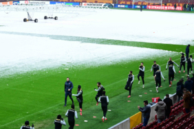 az-alkmaar-kar-nedeniyle-taktik-antrenman-yapamadi-xbz7.jpg