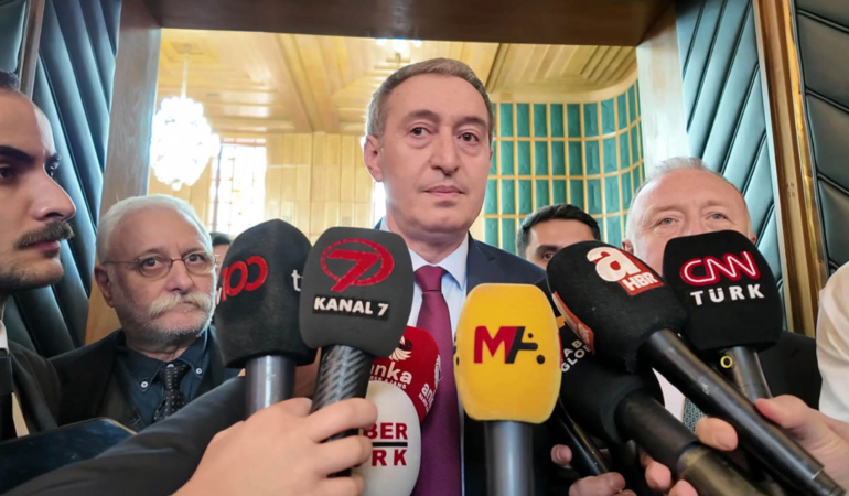 DEM Partili Bakırhan’dan terör elebaşı Öcalan’ın çağrısına ilişkin açıklama: Görüntülü olmasını temenni ederiz