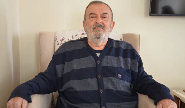 Depremde 8 dükkan ve 8 evini kaybetti, o acı günü anlattı
