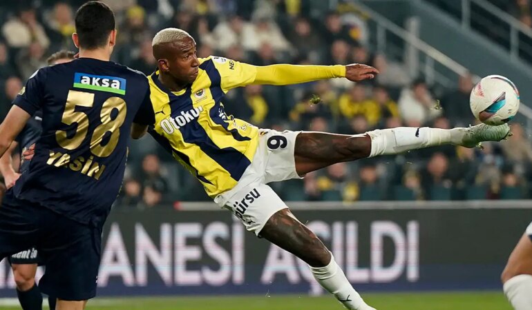 Fenerbahçe, Kasımpaşa’yı Mağlup Ederek Derbi Öncesi Hata Yapmadı