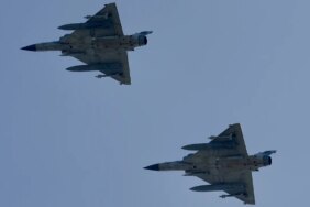 Fransa, Ukrayna'ya ilk 'Mirage 2000' savaş uçaklarını teslim etti