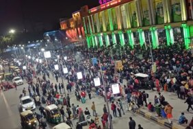 Hindistan’da Tren İstasyonunda İzdiham 18 Ölü