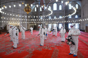 istanbulun-tarihi-camileri-ramazana-hazirlaniyor-205039-20250225.jpg