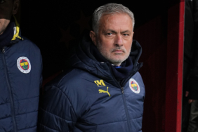 jose-mourinhonun-yuzu-derbilerde-gulmedi-01hu.jpg