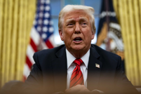 trump-savastan-zelenskiyi-sorumlu-tuttu-orta-sinif-komedyen-devlet-baskani-foml.jpg