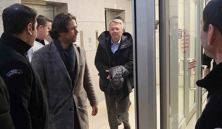 TÜSİAD Yüksek İstişare Konseyi  Başkanı  İfade Vermek Üzere Adliyede