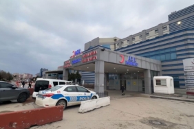 1-cocuk-annesi-26-yasindaki-polis-memuru-canina-kiydi-wpkm.jpg