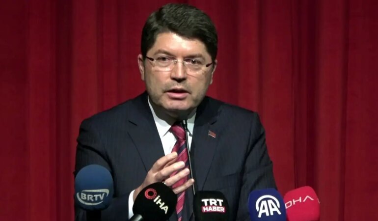 ‘Ekonomimizin hedef alınması tehlikeli bir yaklaşım’
