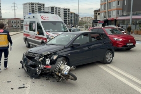 edirnede-kaza-motosiklet-otomobile-ok-gibi-saplandi-hced.jpg