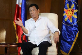 eski-filipinler-devlet-baskani-duterte-ucmye-teslim-edildi-spoh.jpg