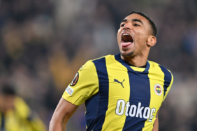 fenerbahceli-alexander-djiku-bu-sezonki-ilk-golunu-atti-vsoh.jpg
