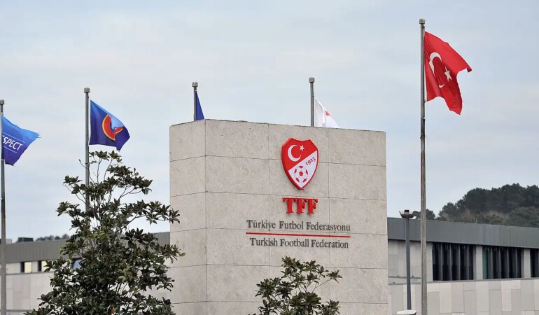 Galatasaray ve Fenerbahçe, PFDK’ya sevk edildi