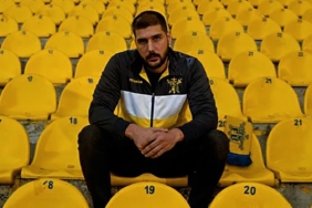 genc-fenerbahcelilerin-tribun-lideri-cem-golbasinin-aralarinda-bulundugu-5-sanik-icin-tahliye-karari.jpeg