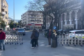 iki-ailenin-kavgasi-kusadasinda-hayati-felc-etti-mjtn.jpg