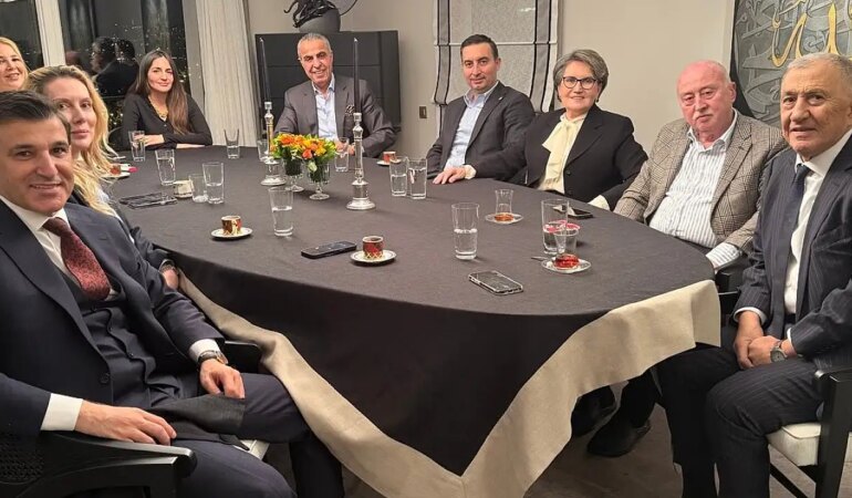 Meral Akşener uzun zaman sonra bir iftar yemeğine katıldı