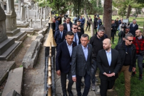 ozgur-ozel-sehzadebasi-camiini-ziyaret-etti-1vnr.jpg