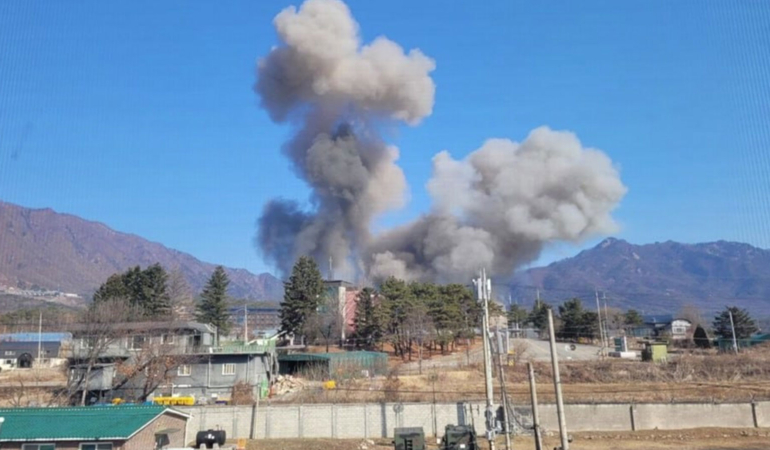 Son Dakika! Güney Kore’deki yerleşim bölgesine bombalar yağdı! Yaralılar var