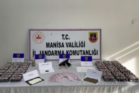 akhisarda-uyusturucu-operasyonu-4-gozalti-ftg6.jpg