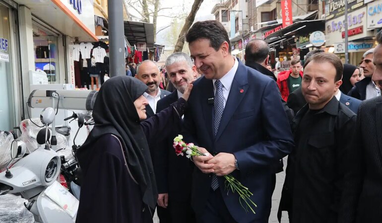 ‘Millet umut bekliyor, iktidar fatura gönderiyor’