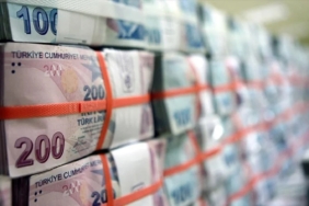 bankalar-yarisa-girdi-emekliye-nisan-ayina-ozel-dev-promosyon-odemesi-r9d8.jpg