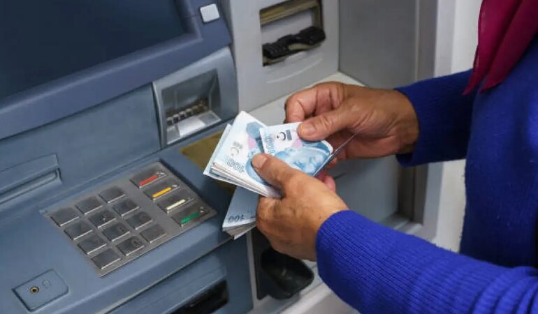 Bazı bankaların ATM’lerdeki günlük çekim limiti 20.000 TL’ye yükseldi