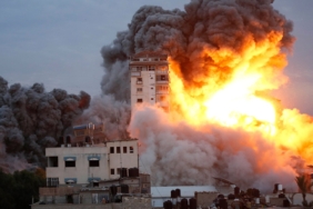bm-israilin-ateskesi-bozmasinin-ardindan-gazzede-400-bin-kisi-yerinden-edildi-zepq.jpg