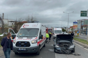 corluda-trafik-kazasi-aracta-sikisan-yaraliyi-itfaiye-kurtardi-gmpt.jpg