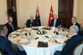 cumhurbaskani-erdogan-yeni-zelanda-basbakani-luxon-onuruna-yemek-verdi-s7a4.jpg