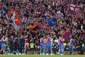 fa-cupta-ilk-finalist-crystal-palace-oldu-eoyd.jpg