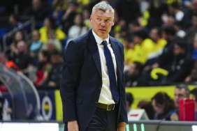 fenerbahce-beko-basantrenoru-sarunas-jasikevicius-boyle-buyuk-maclarda-burasi-adeta-yaniyor-wdgp.jpg