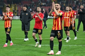 kayserispor-rizesporu-tek-golle-yikti-ku98.jpg