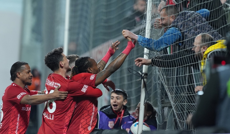 Pendikspor'dan kümede kalma yolunda kritik galibiyet