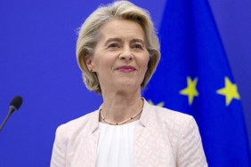 ursulavonderleyenanka1jpg-FjC6siMnd0awI9xidtascg.jpg