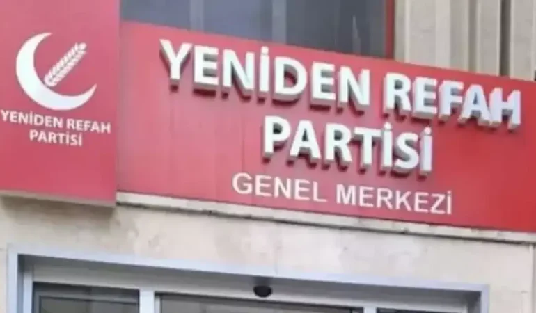 Yeniden Refah Partisi'nde  İstifa Depremi
