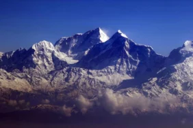 4-british-army-veterans-begin-mission-to-summit-mount-everest-in-7-days-using-xenon-gas-therapy-1145.webp