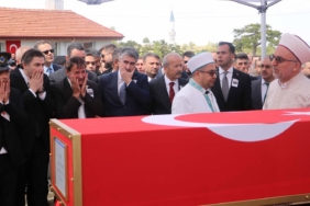 afyonkarahisar-sehidini-gozyaslariyla-ugurladi-wier.jpg
