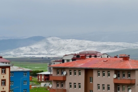 ardahanin-yuksek-kesimleri-beyaza-burundu-mozs.jpg