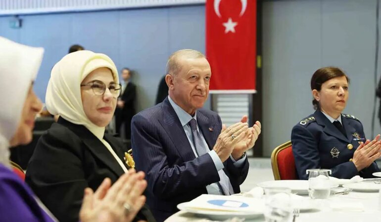 Emine Erdoğan’dan "Anneyle Güçlü Aile, Aileyle Güçlü Türkiye" programına ilişkin paylaşım