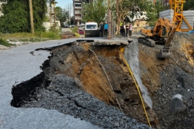 gaziosmanpasada-insaat-calismasi-sirasinda-yol-coktu-mgb2.jpg