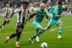 keny-arroyodan-besiktas-formasiyla-bir-ilk-zsbj.jpg