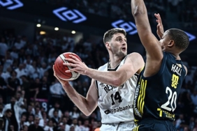 potadaki-derbide-besiktas-fenerbahceyi-maglup-etti-jnaa.jpg