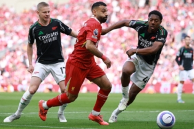 premier-ligdeki-dev-macta-liverpool-ile-arsenal-yenisemedi-cacq.jpg