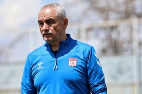sivasspor-teknik-direktoru-calimbay-bodrum-macinda-taraftarimiza-buyuk-is-dusuyor-pjb1.jpg