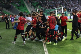 super-lige-son-bileti-fatih-karagumruk-kapti-02yy.jpg