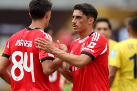 2-yarisi-2-saat-gec-baslayan-macta-orkunlu-ve-keremli-benfica-da-aucklanda-acimadi-6-0-ovpl.jpg