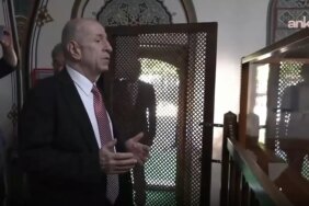 5 aydır tutuklu olan Ümit Özdağ, Hacı Bayram Veli Camisi'nde şükür namazı kıldı